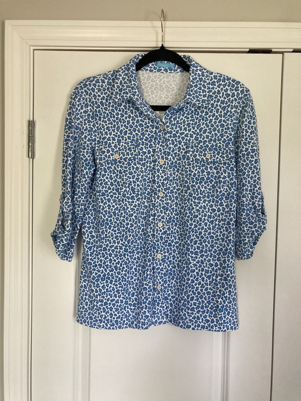 J. McLaughlin Catalina Cloth Blue Cheetah Print Button Down Monroe Top Size S